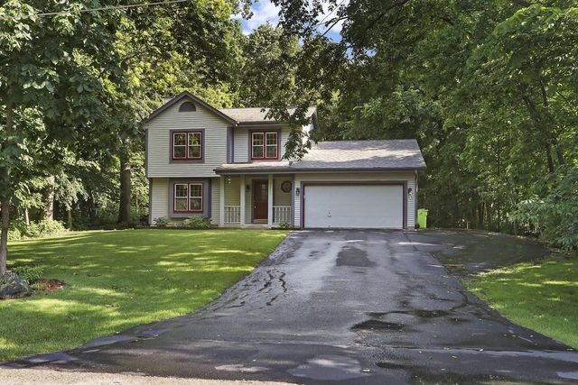 28821 Raab DRIVE, Waterford, WI 53185