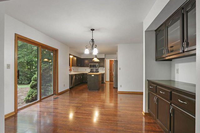 28821 Raab DRIVE, Waterford, WI 53185