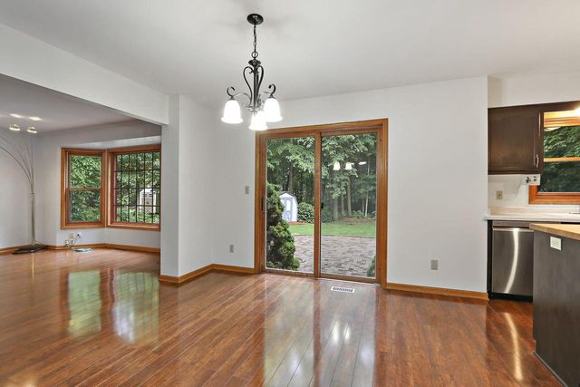 28821 Raab DRIVE, Waterford, WI 53185