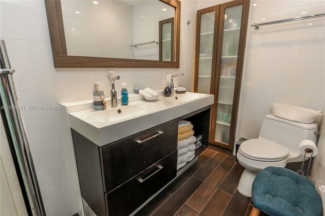 3300 N Surf Rd 17A, Hollywood, FL 33019