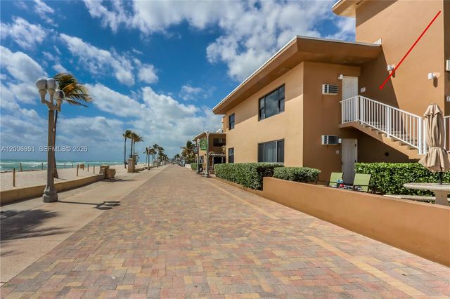 3300 N Surf Rd 17A, Hollywood, FL 33019