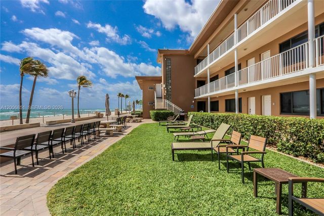 3300 N Surf Rd 17A, Hollywood, FL 33019