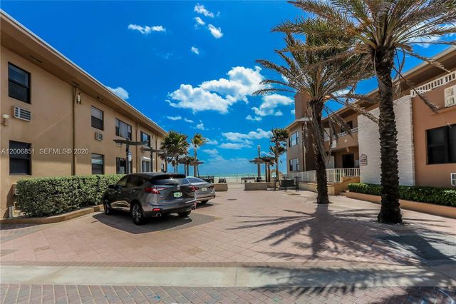 3300 N Surf Rd 17A, Hollywood, FL 33019