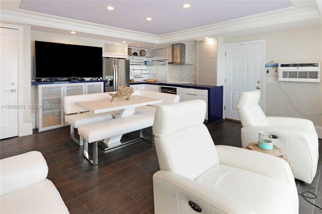 3300 N Surf Rd 17A, Hollywood, FL 33019