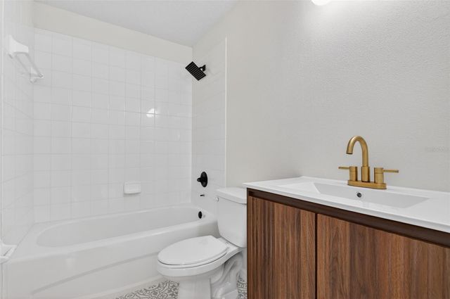 7705 NOTTINGHILL SKY DRIVE, Apollo Beach, FL 33572