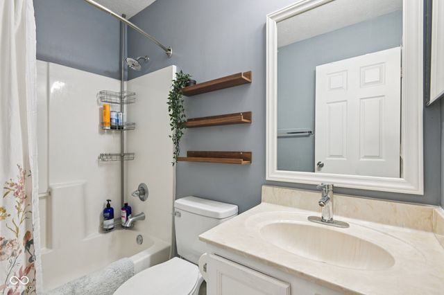 11588 Klotz Farm Boulevard, Fishers, IN 46037