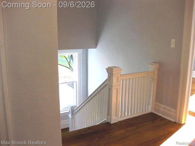 287 Oakland Avenue, Birmingham, MI 48009