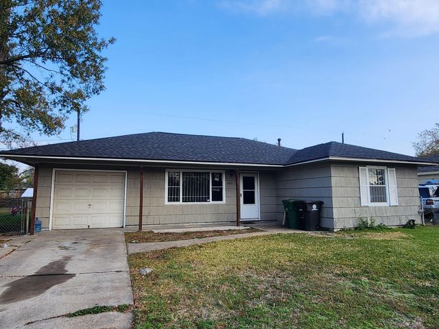 13001 Knollcrest Street, Houston, TX 77015