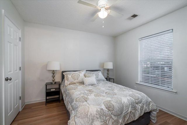 7882 Montview Road, North Charleston, SC 29418