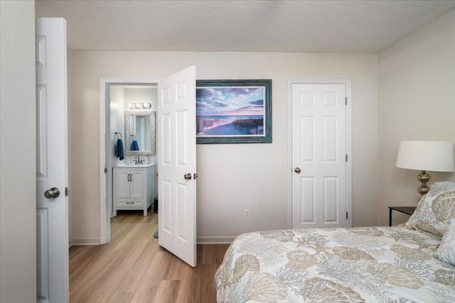 7882 Montview Road, North Charleston, SC 29418