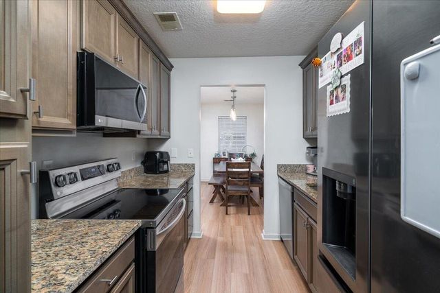 7882 Montview Road, North Charleston, SC 29418