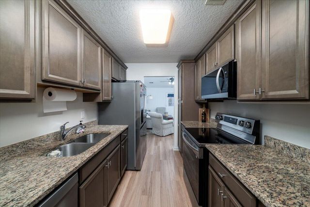 7882 Montview Road, North Charleston, SC 29418