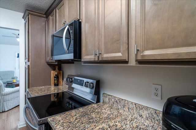 7882 Montview Road, North Charleston, SC 29418