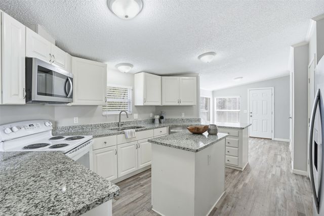 907 Mojave Trail, Granbury, TX 76048