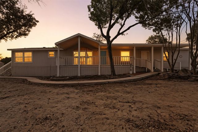 907 Mojave Trail, Granbury, TX 76048