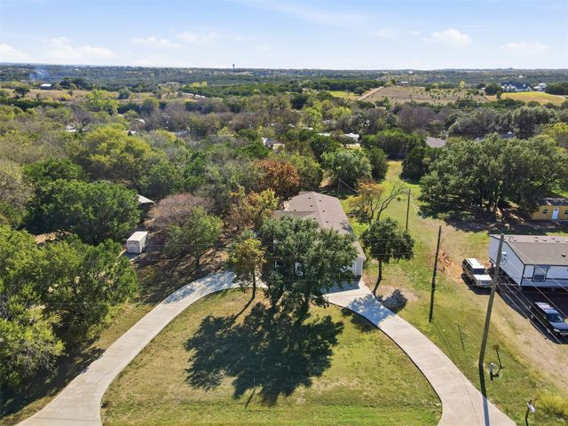 907 Mojave Trail, Granbury, TX 76048