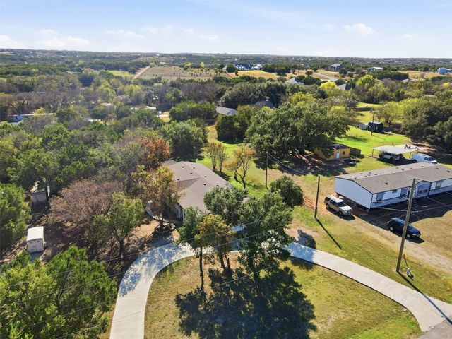 907 Mojave Trail, Granbury, TX 76048