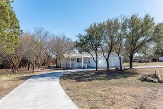 907 Mojave Trail, Granbury, TX 76048