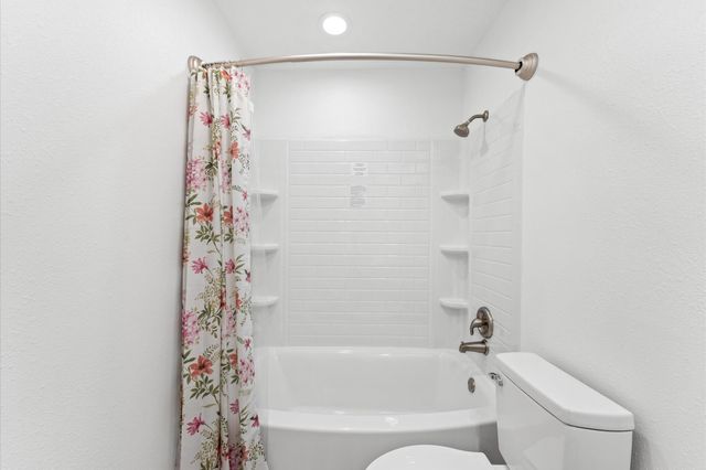 17331 Red Oak Drive 14, Houston, TX 77090