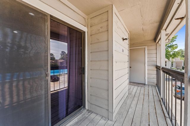 17331 Red Oak Drive 14, Houston, TX 77090