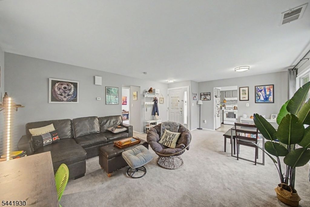 111 Country Club-10 10, Union Twp., NJ 07083 — photo 5