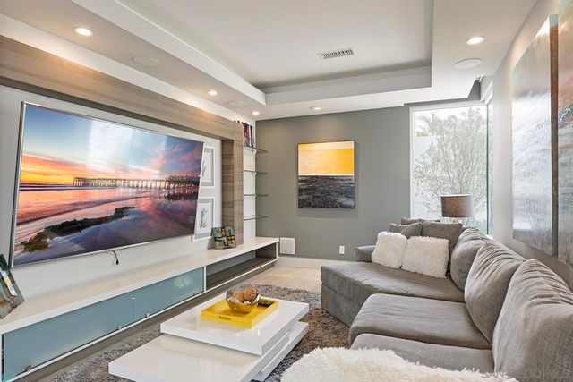 5 Spinnaker Way, Coronado, CA 92118