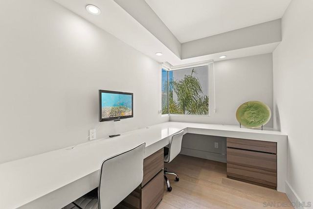 5 Spinnaker Way, Coronado, CA 92118