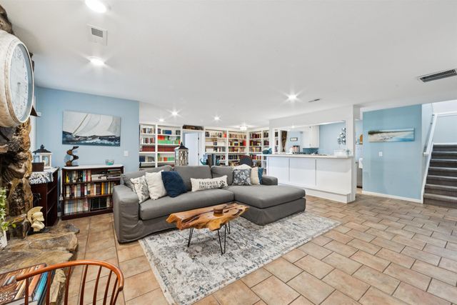 4635 N Cobblestone St, Wichita, KS 67204