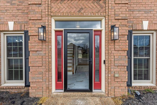 9054 CHIMNEYROCK BLVD, Memphis, TN 38016