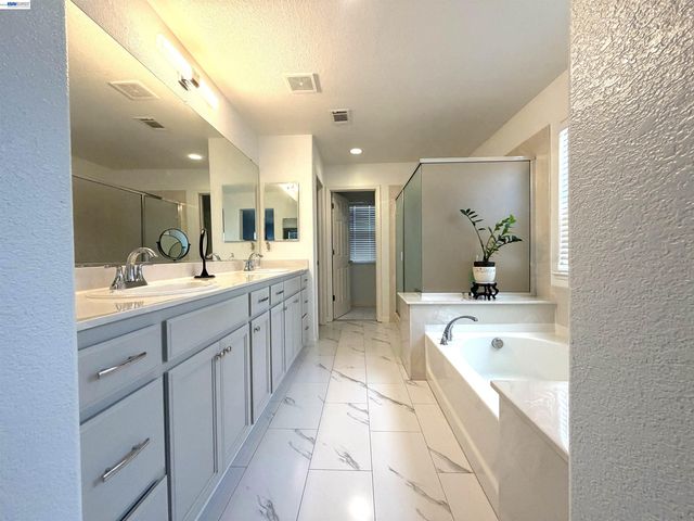 1116 Cunningham St, Vallejo, CA 94590