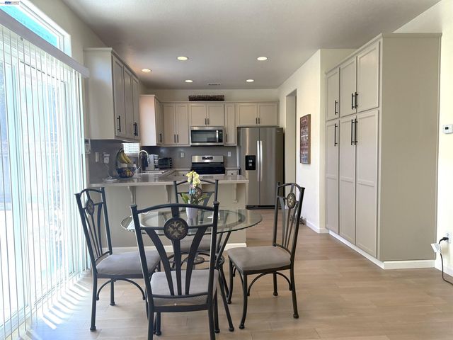 1116 Cunningham St, Vallejo, CA 94590