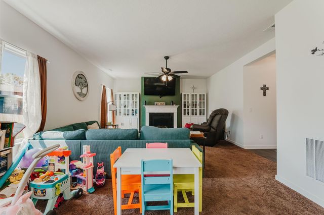 48 Thoreau Drive, Ashville, OH 43103