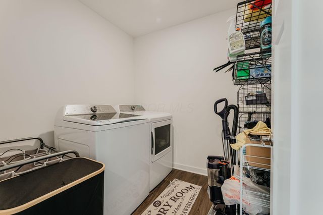 48 Thoreau Drive, Ashville, OH 43103
