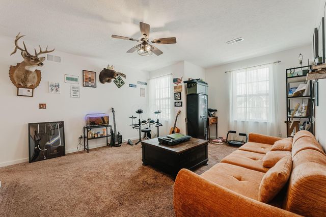 48 Thoreau Drive, Ashville, OH 43103