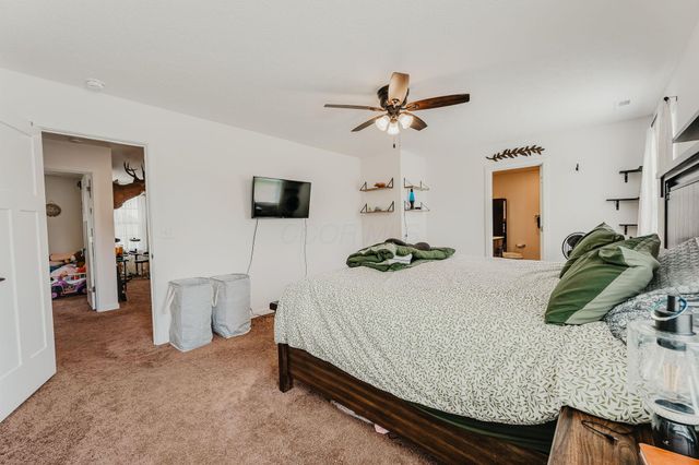 48 Thoreau Drive, Ashville, OH 43103