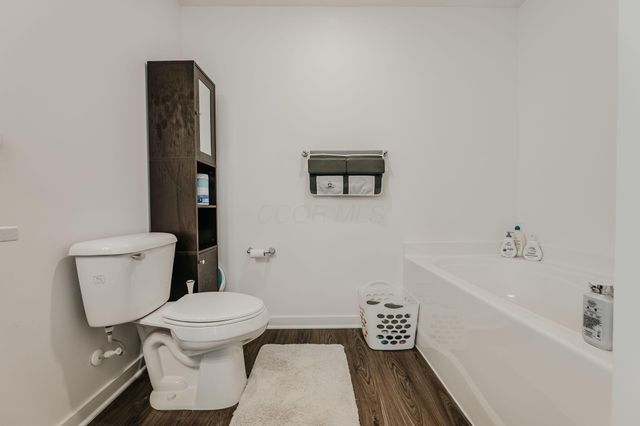 48 Thoreau Drive, Ashville, OH 43103