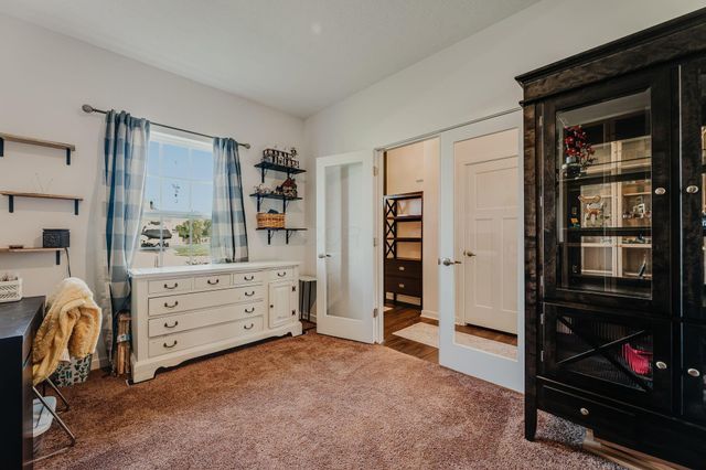 48 Thoreau Drive, Ashville, OH 43103