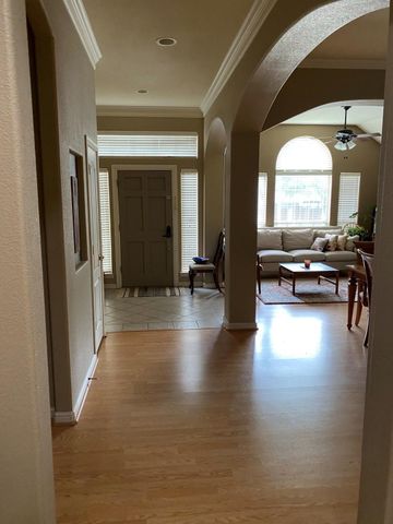 2945 Silvercrest, Grapevine, TX 76051