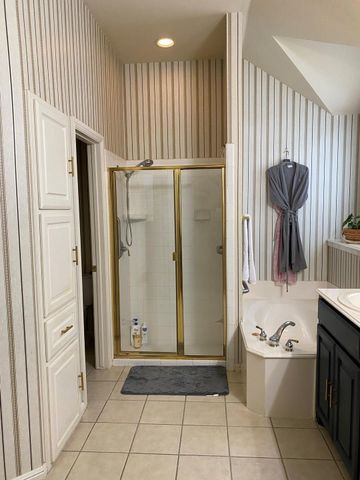 2945 Silvercrest, Grapevine, TX 76051