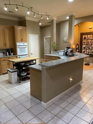 2945 Silvercrest, Grapevine, TX 76051