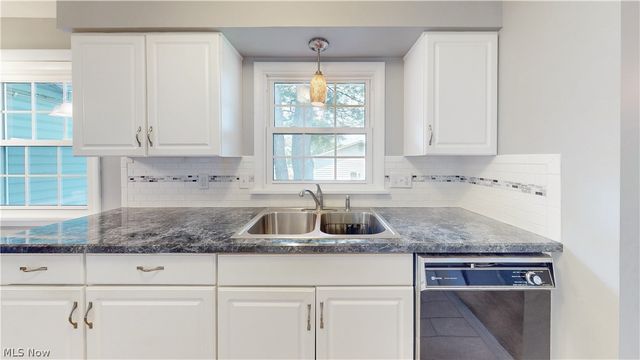 143 East Garwood Drive, Tallmadge, OH 44278