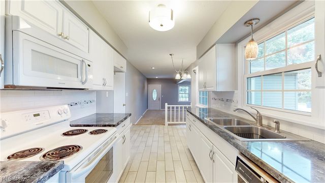143 East Garwood Drive, Tallmadge, OH 44278