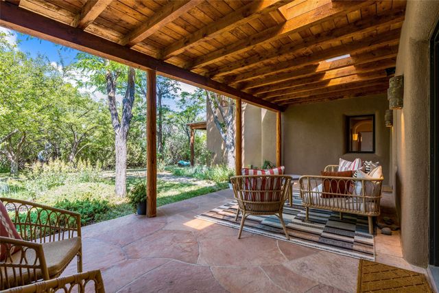 525 Camino Militar, Santa Fe, NM 87501