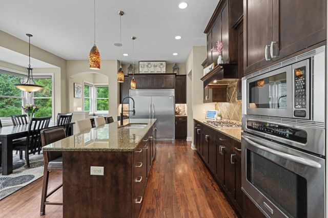 11665 Azure Court, Inver Grove Heights, MN 55077