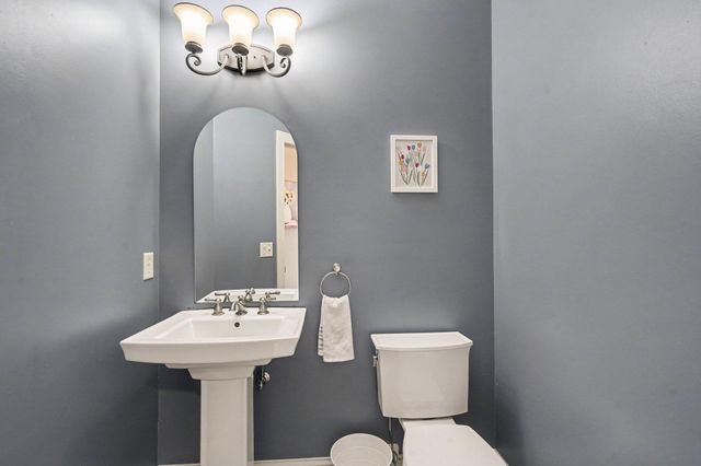 11665 Azure Court, Inver Grove Heights, MN 55077