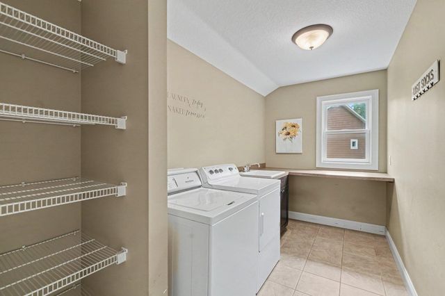 11665 Azure Court, Inver Grove Heights, MN 55077