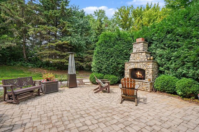 11665 Azure Court, Inver Grove Heights, MN 55077