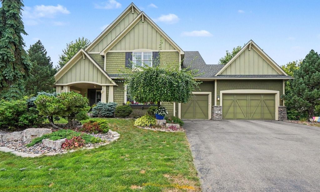 11665 Azure Court, Inver Grove Heights, MN 55077
