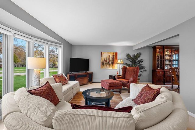 1335 RIDGEWAY BOULEVARD, De Pere, WI 54115
