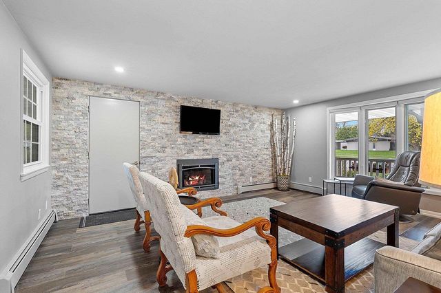 1335 RIDGEWAY BOULEVARD, De Pere, WI 54115